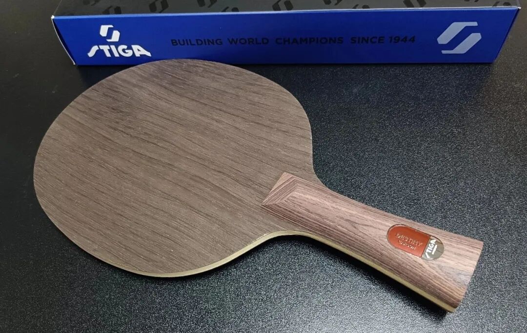 Stiga Carbon 45 and Carbon Dynasty blades showing ayous core extreme dwell construction